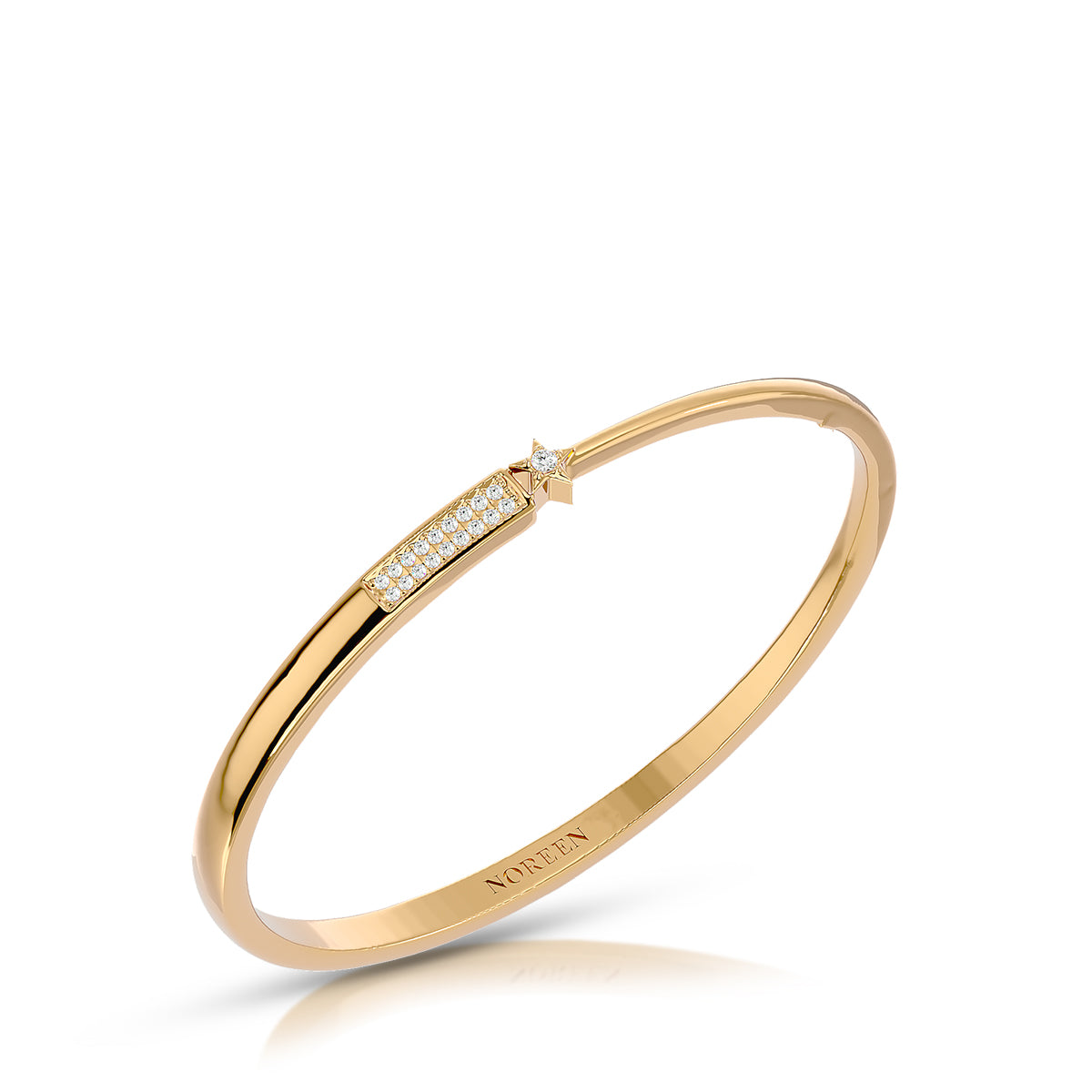 Adventure Hinged Bangle 18K Gold With Diamonds